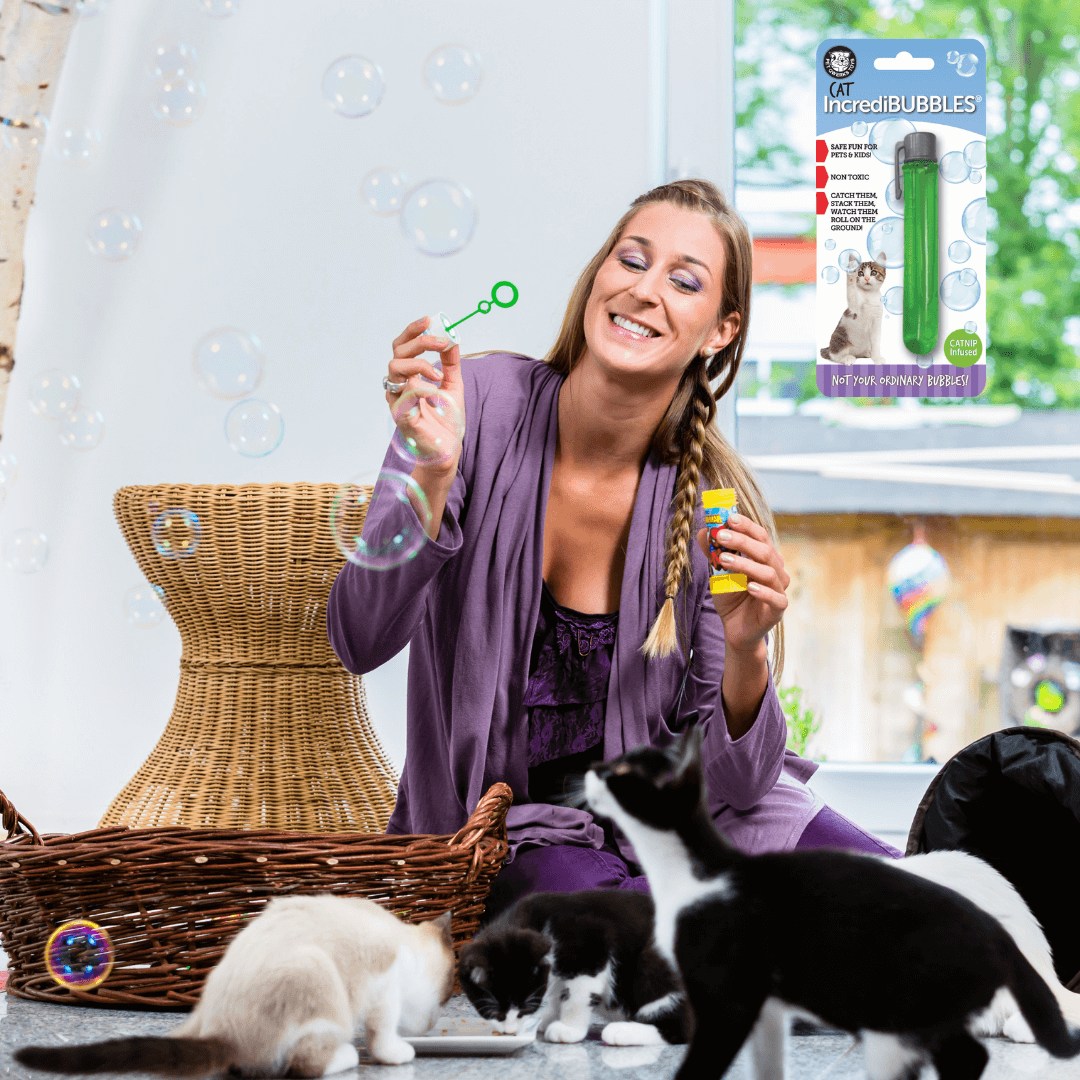 vodni-mehurcki-z-macjo-meto-igraca-za-macke